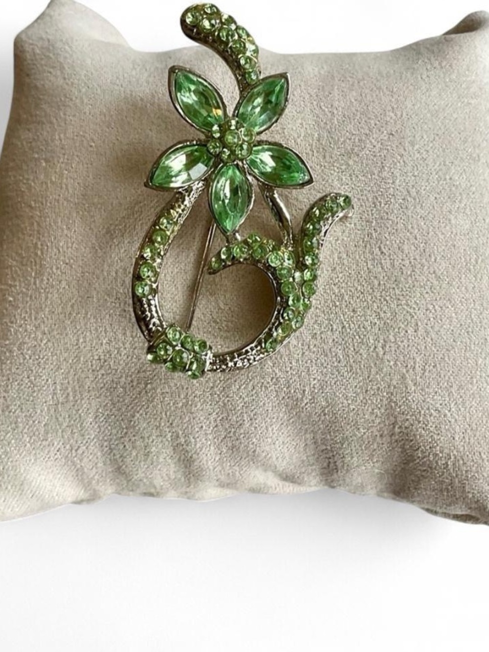 Vintage style Silver and Green Floral Brooch